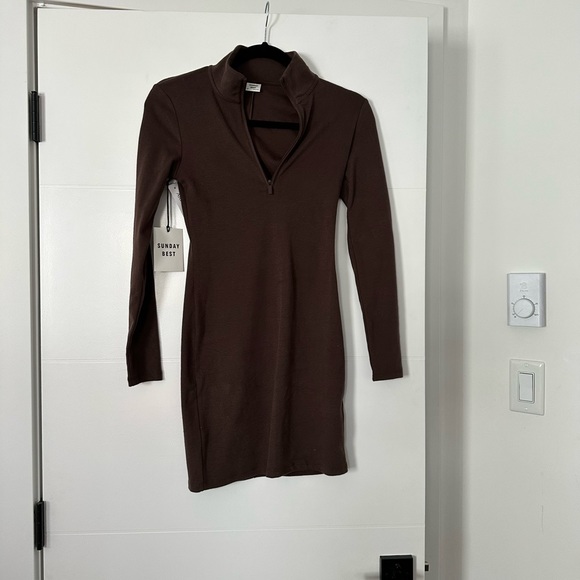 NWT aritzia half zip dress - Picture 5 of 5